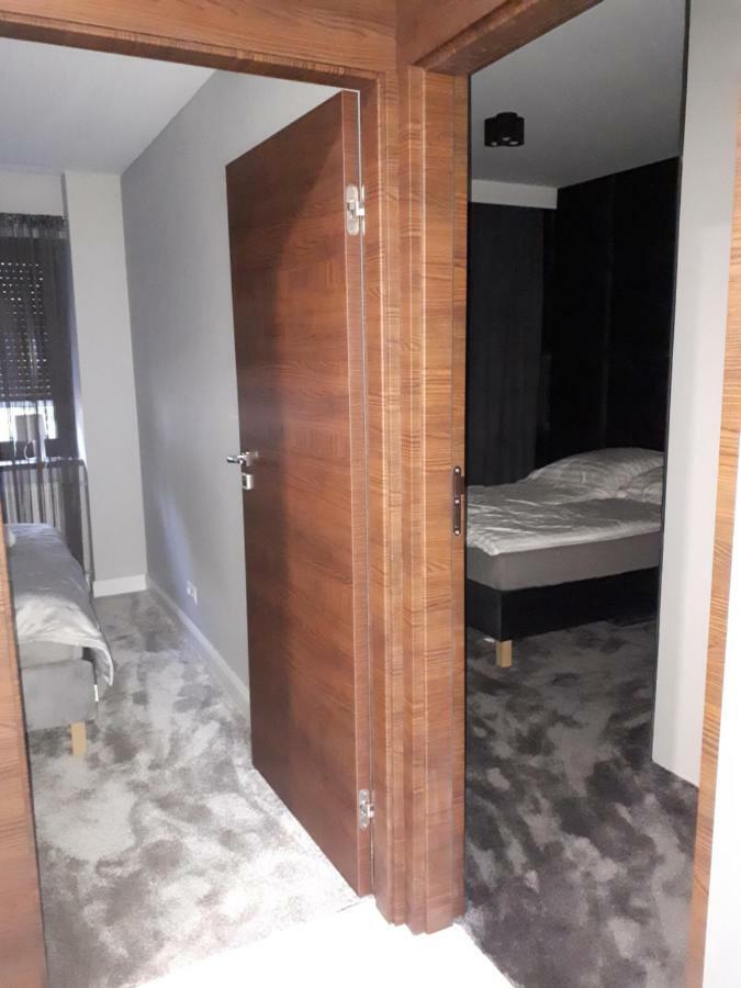 Apartamenty Centrum- Kochanowskiego -Dawniej Two-Bedroom Apartment Zielona Góra Extérieur photo