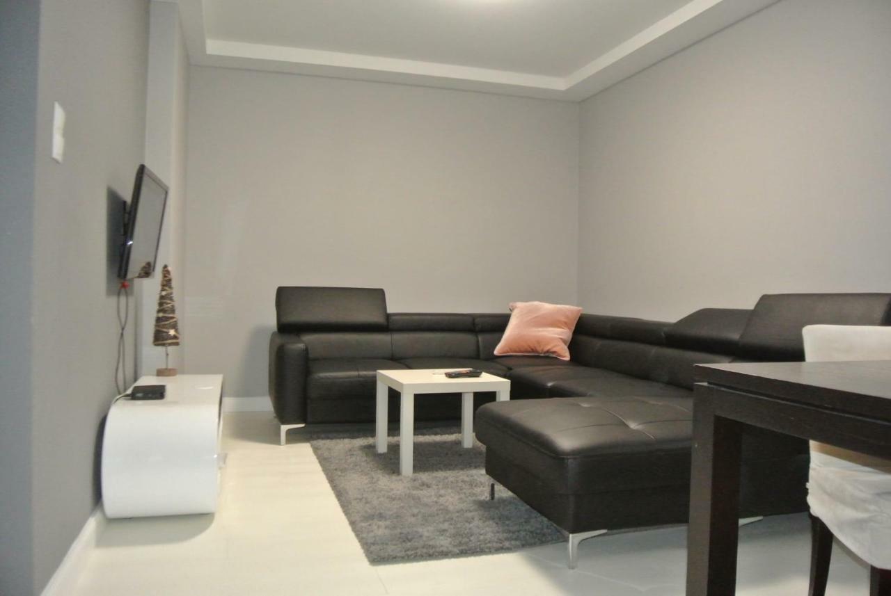 Apartamenty Centrum- Kochanowskiego -Dawniej Two-Bedroom Apartment Zielona Góra Extérieur photo
